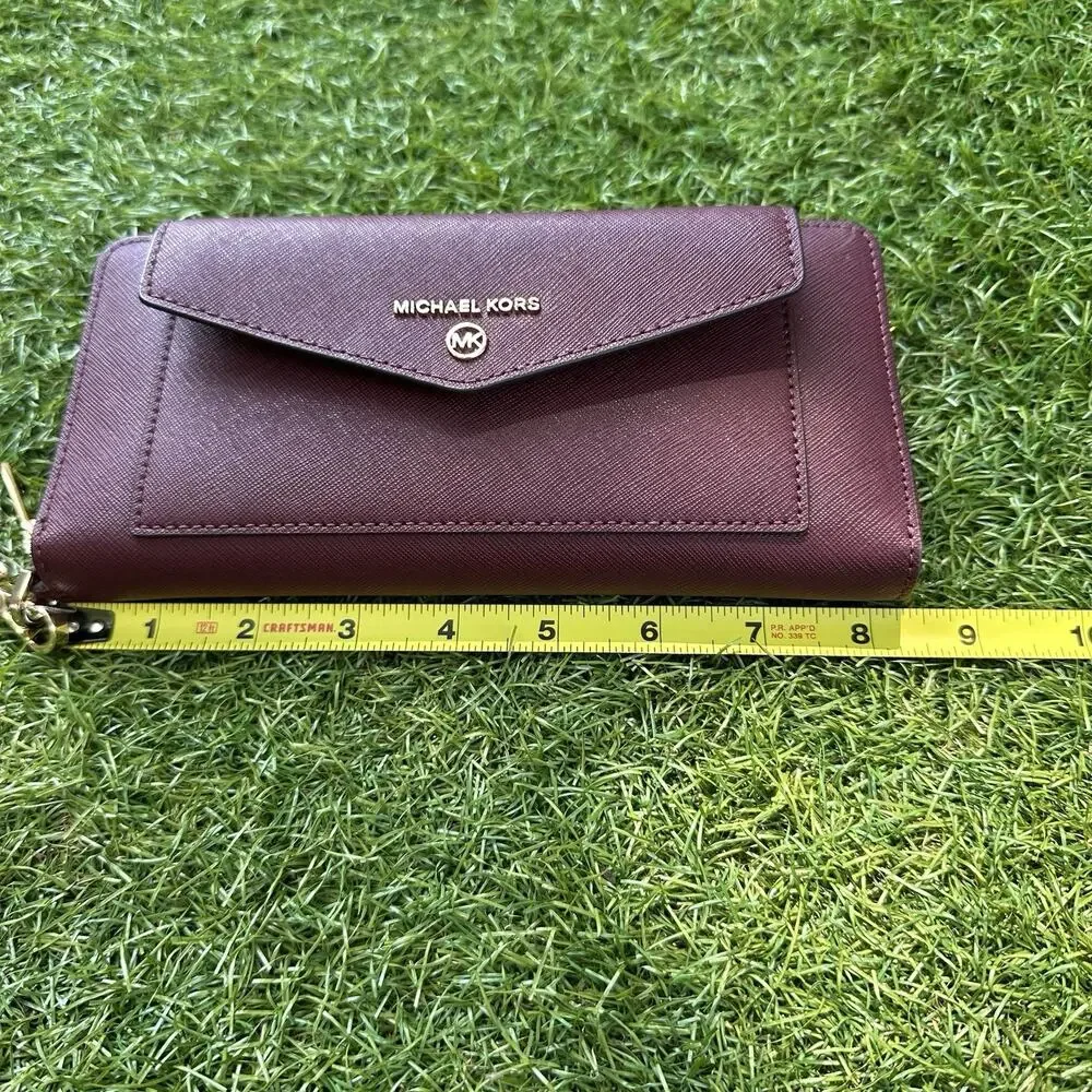 Michael Kors Jet Set‎ Charm Black Leather Large Pocket Travel Wallet Wristlet